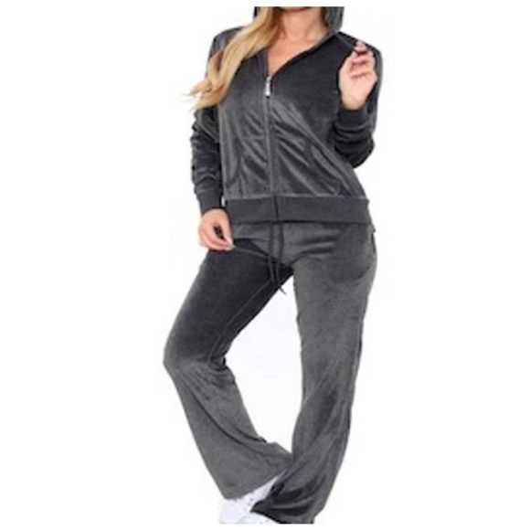 gray jogging suit